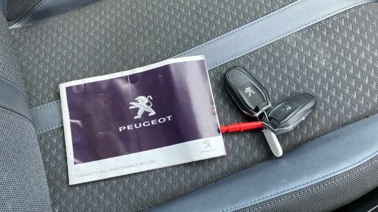 Peugeot 2008 1.2 PureTech Allure 5dr Petrol Estate